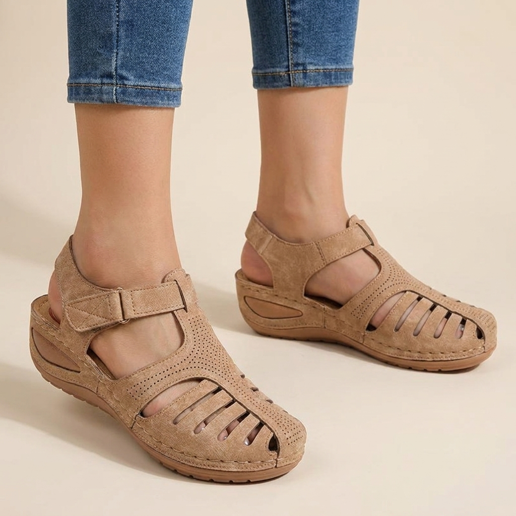Vutoria Wedge Sandals