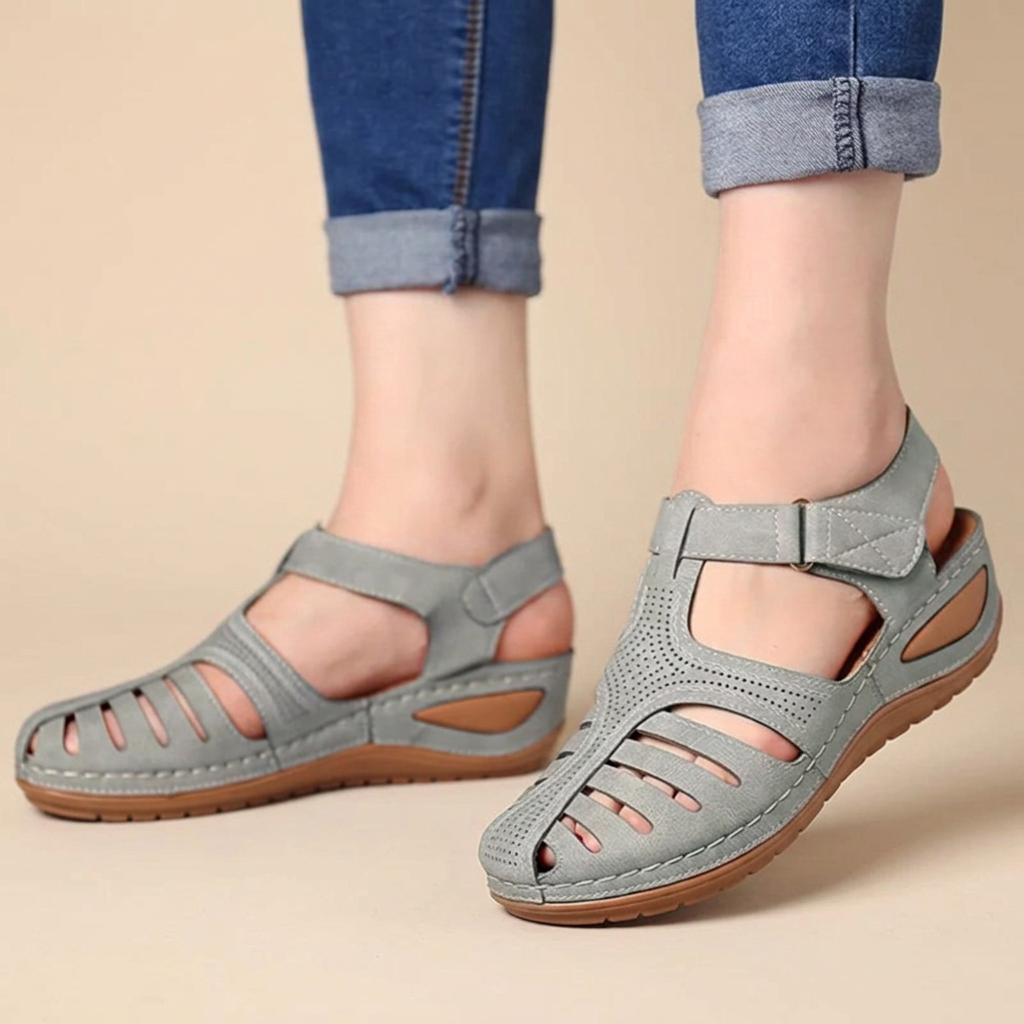 Vutoria Wedge Sandals